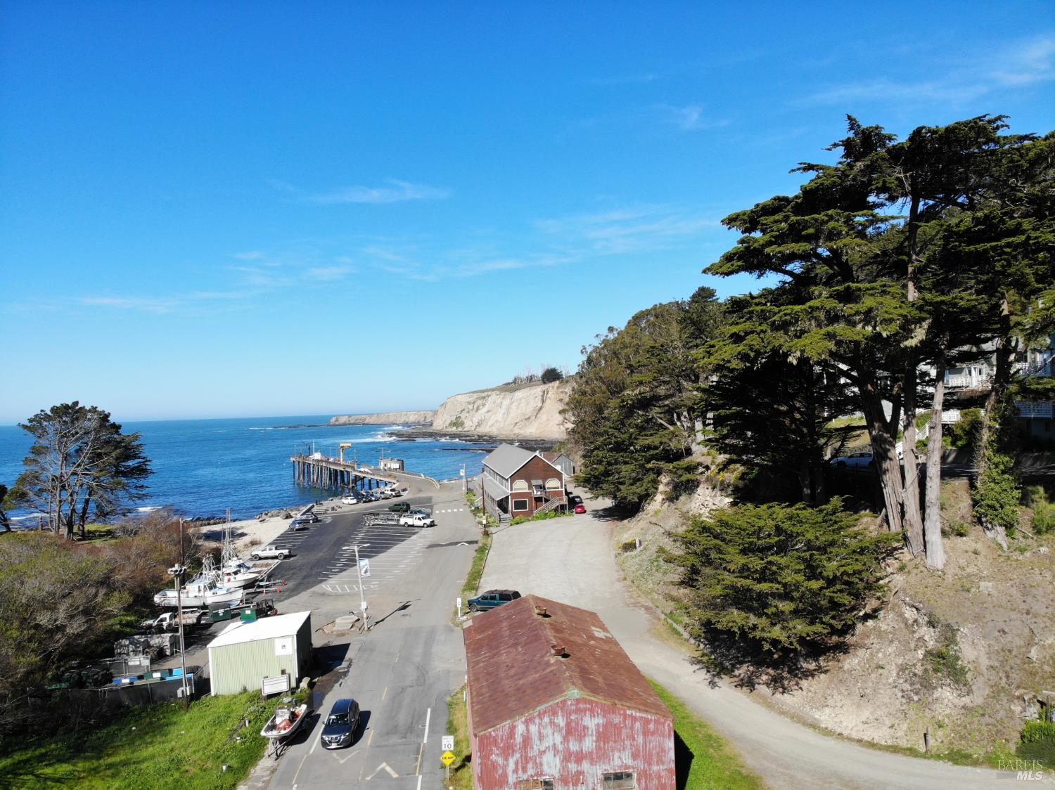 810 Port Road Point Arena CA 95468