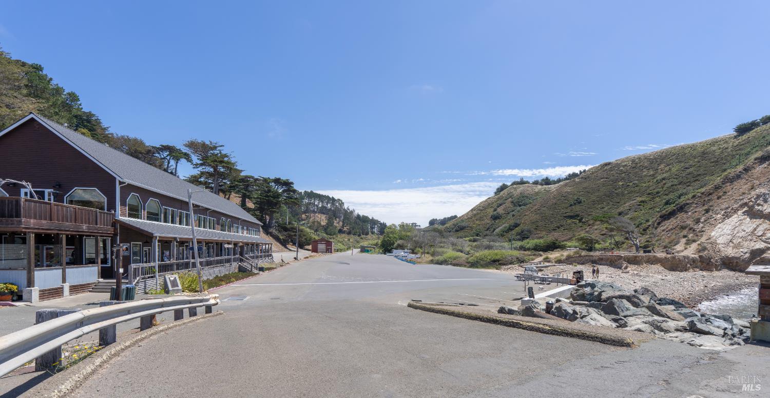810 Port Road Point Arena CA 95468