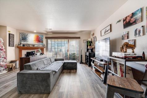590 Laurel Grove Circle Santa Rosa CA 95407