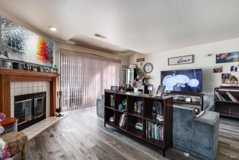 590 Laurel Grove Circle Santa Rosa CA 95407
