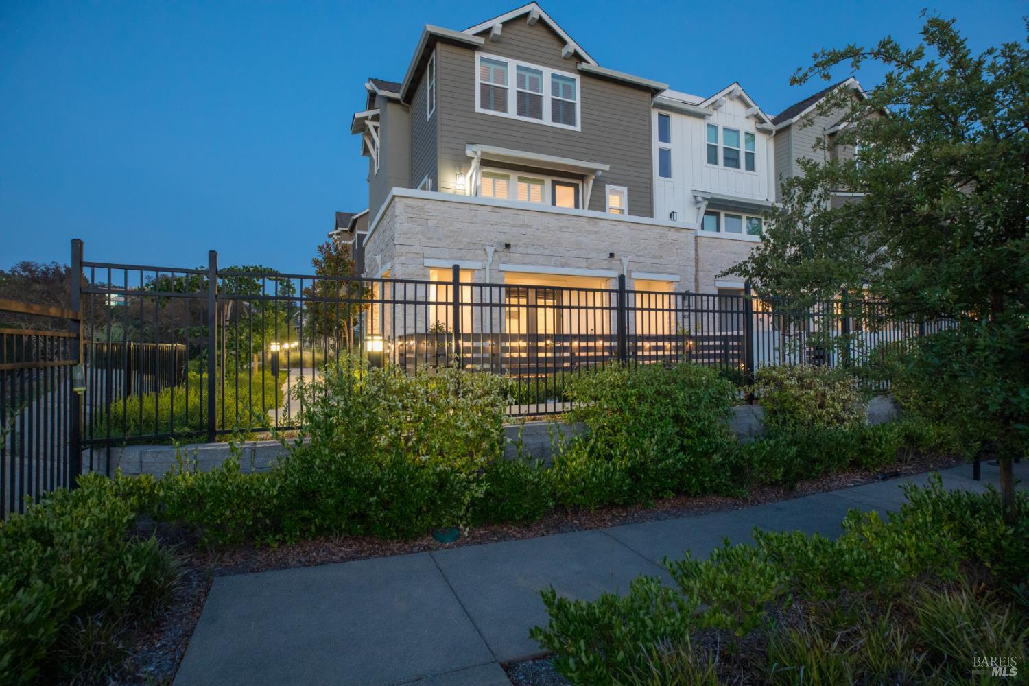 409 Semillon Lane Santa Rosa CA 95403