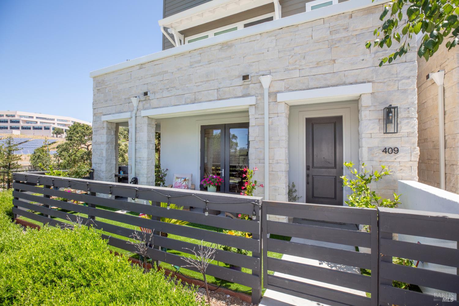 409 Semillon Lane Santa Rosa CA 95403