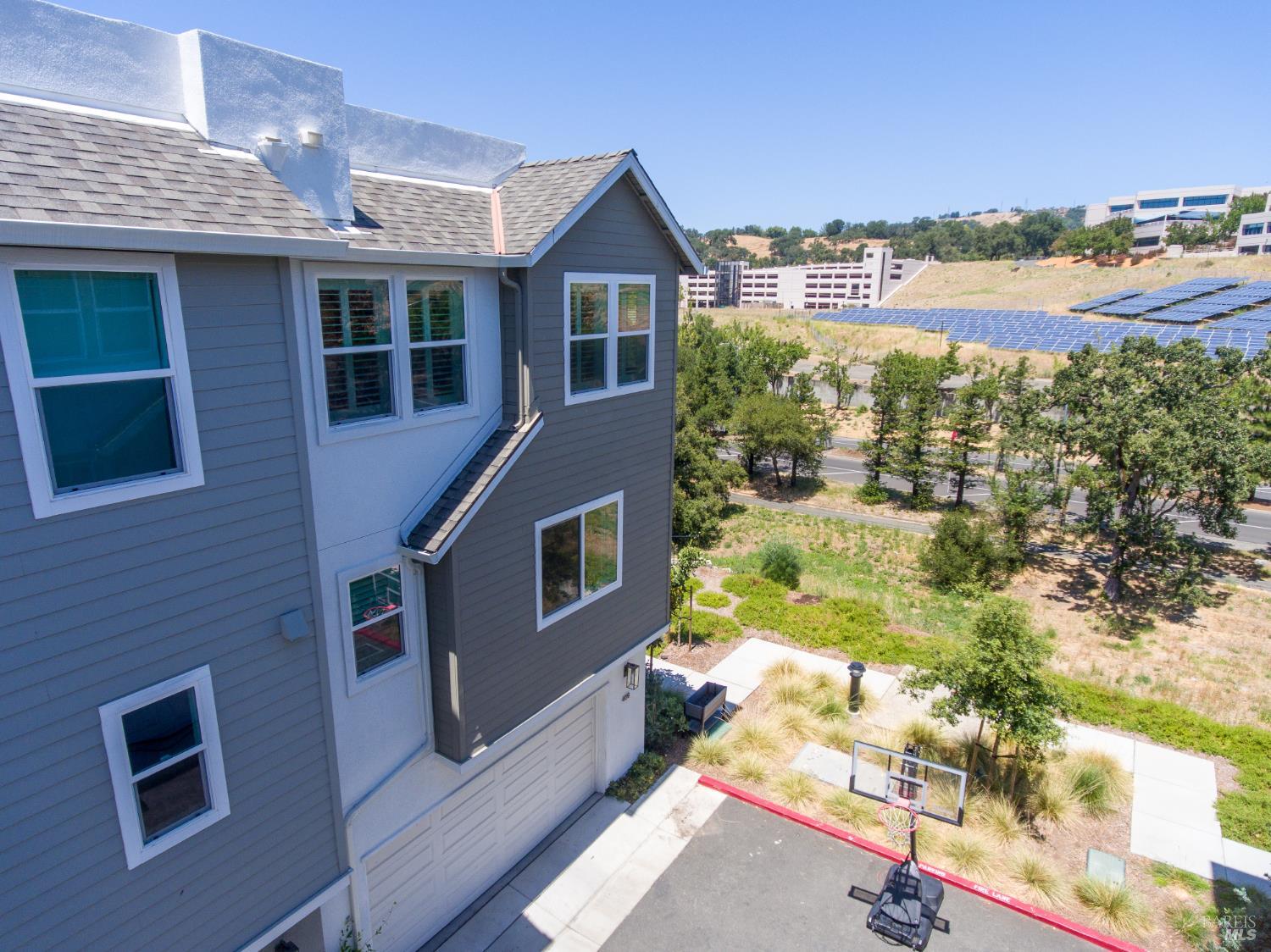 409 Semillon Lane Santa Rosa CA 95403