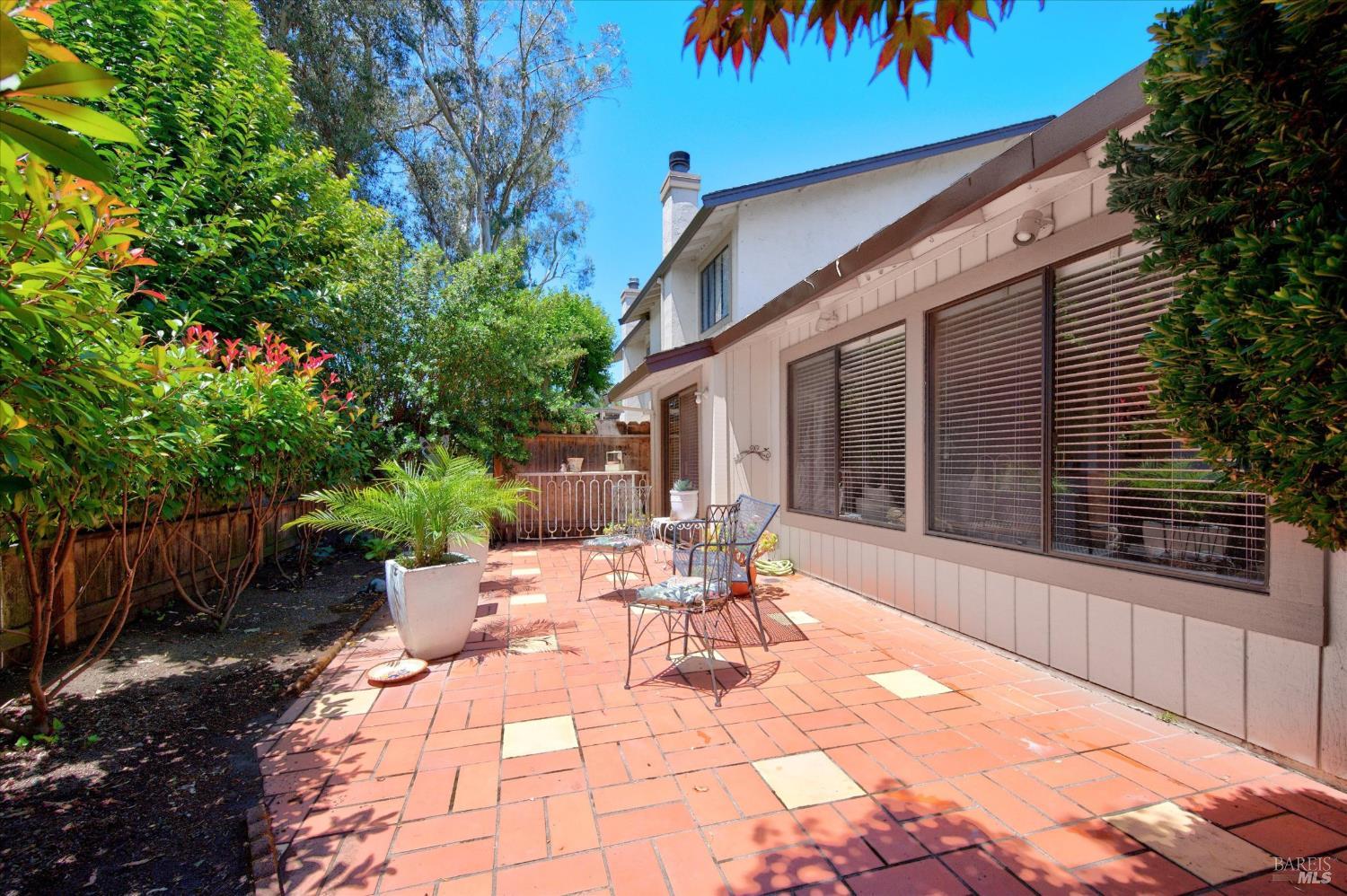 1210 Grove Circle Benicia CA 94510