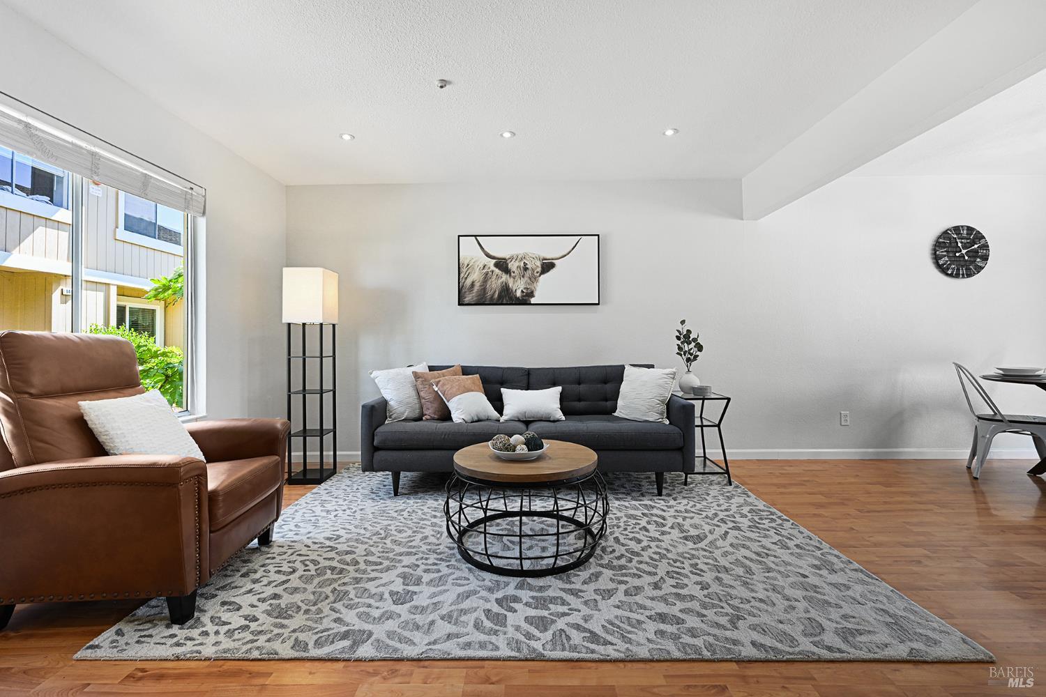 1442 Gold Way Rohnert Park CA 94928