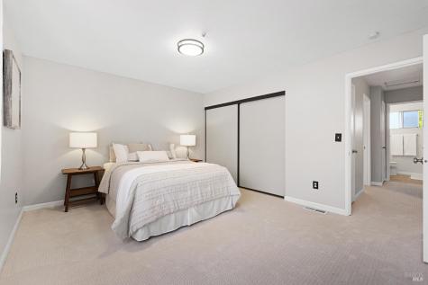 1442 Gold Way Rohnert Park CA 94928