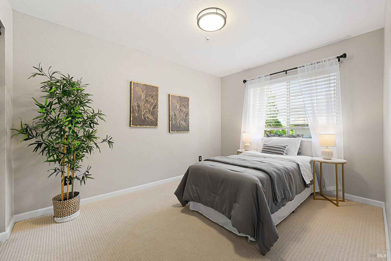 1442 Gold Way Rohnert Park CA 94928