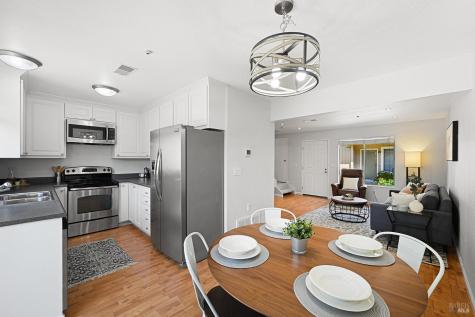 1442 Gold Way Rohnert Park CA 94928