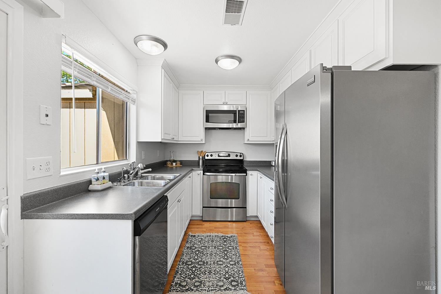 1442 Gold Way Rohnert Park CA 94928