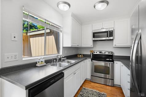 1442 Gold Way Rohnert Park CA 94928