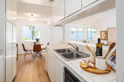 33 Inyo Circle Novato CA 94947
