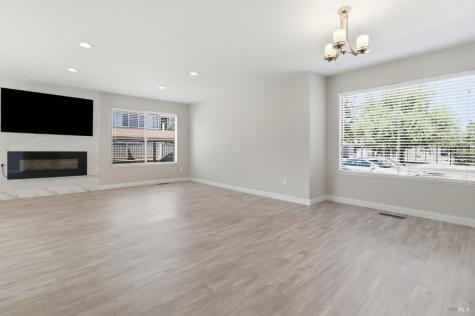 8 Lakeview Court Novato CA 94947