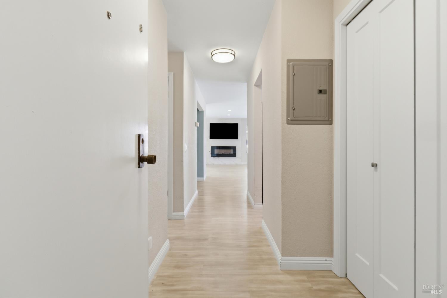 8 Lakeview Court Novato CA 94947