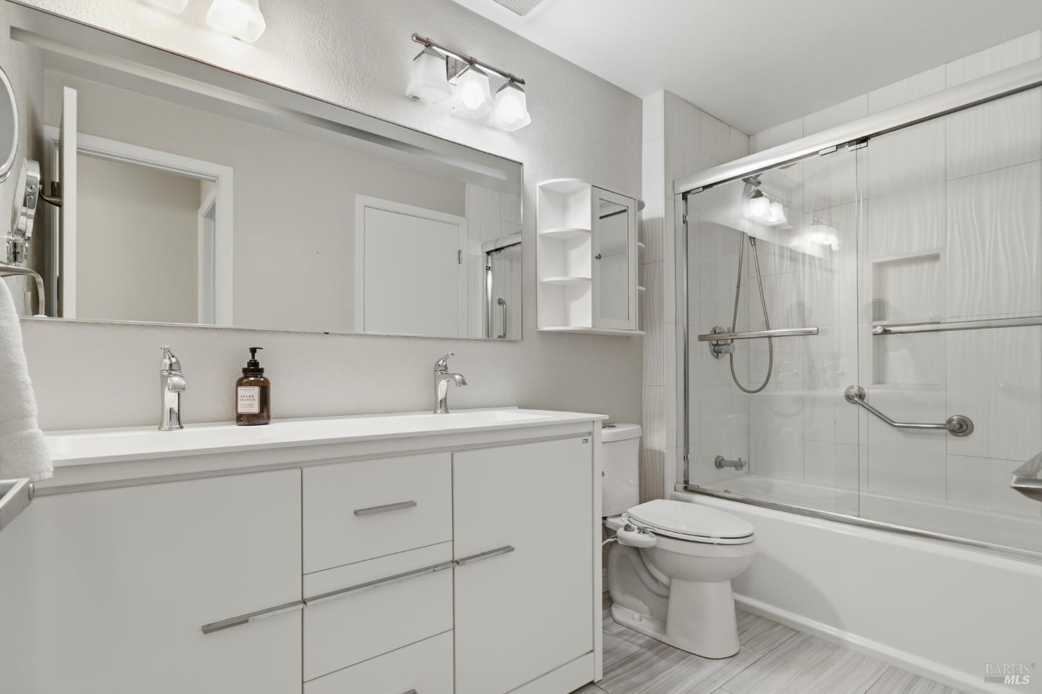 8 Lakeview Court Novato CA 94947