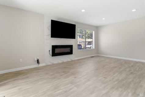 8 Lakeview Court Novato CA 94947