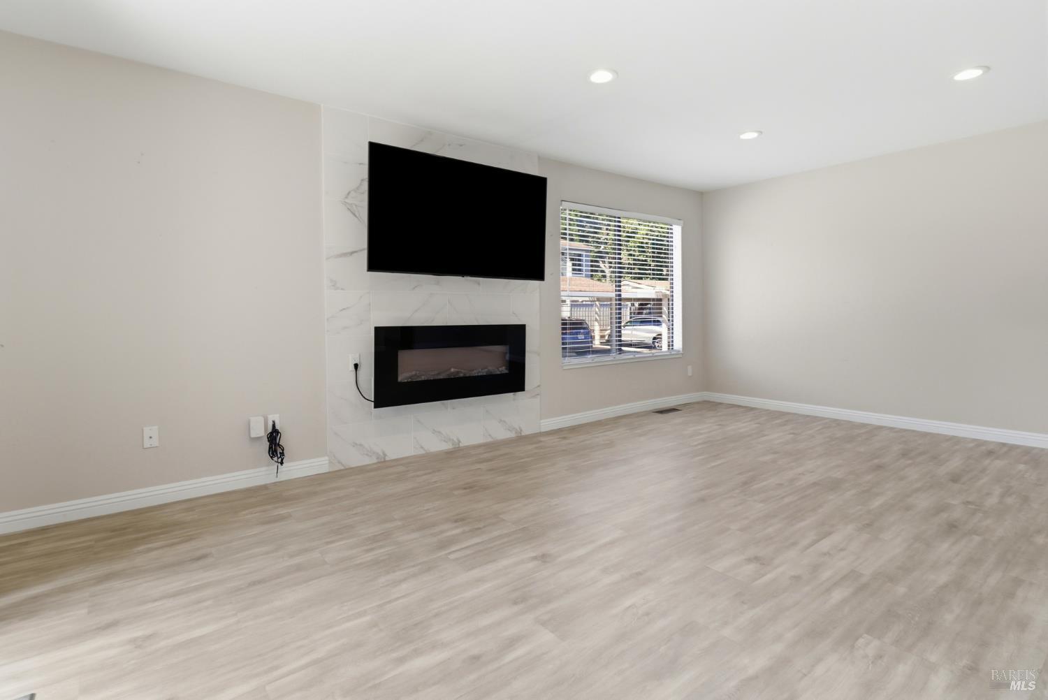 8 Lakeview Court Novato CA 94947