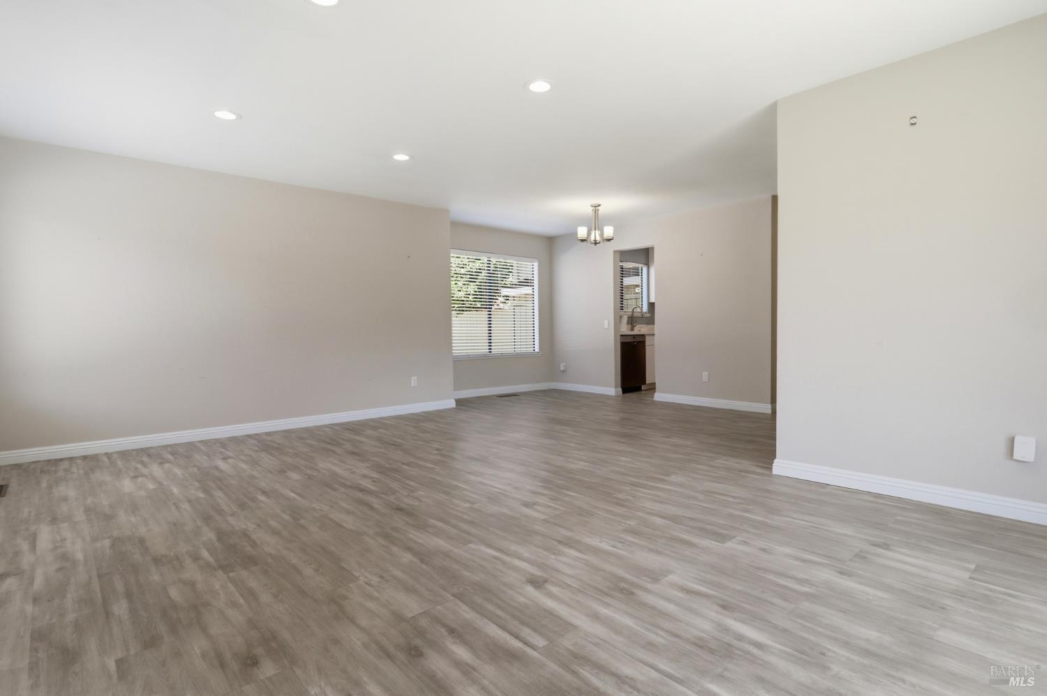 8 Lakeview Court Novato CA 94947