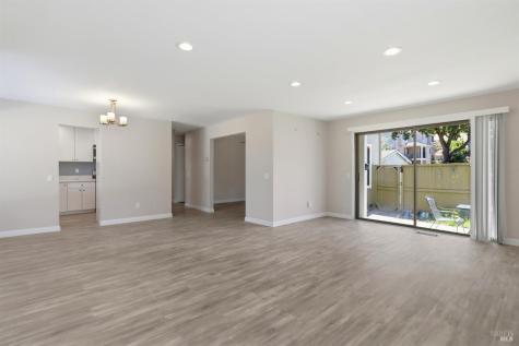 8 Lakeview Court Novato CA 94947