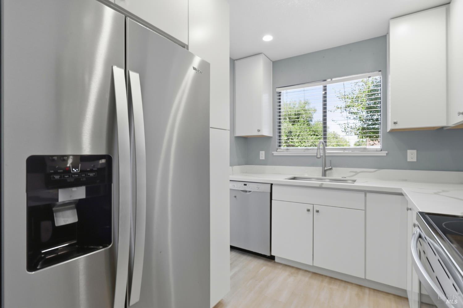 8 Lakeview Court Novato CA 94947