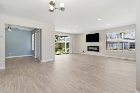 8 Lakeview Court Novato CA 94947
