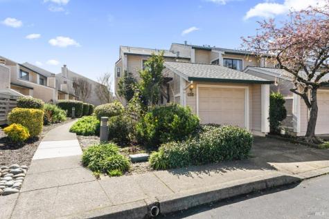 2142 Chianti Drive Santa Rosa CA 95403