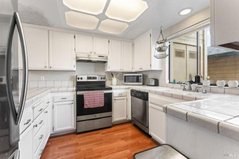 2142 Chianti Drive Santa Rosa CA 95403