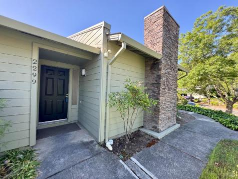 2299 Knolls Drive Santa Rosa CA 95405