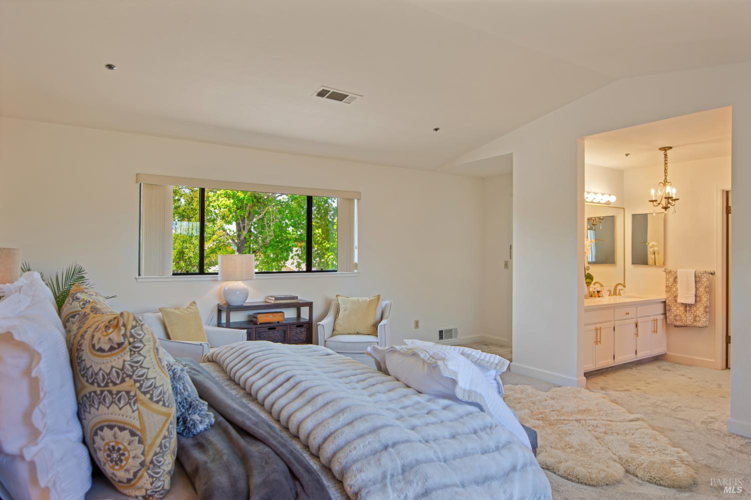1639 San Vicente Avenue Napa CA 94558