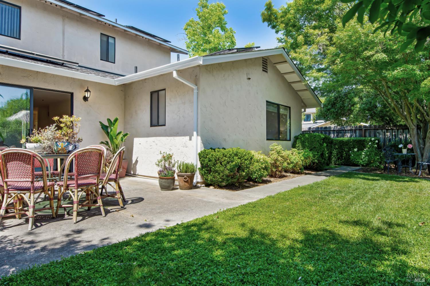1639 San Vicente Avenue Napa CA 94558