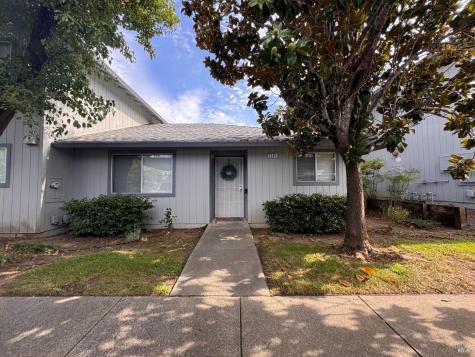 209 Elbridge Avenue Cloverdale CA 95425