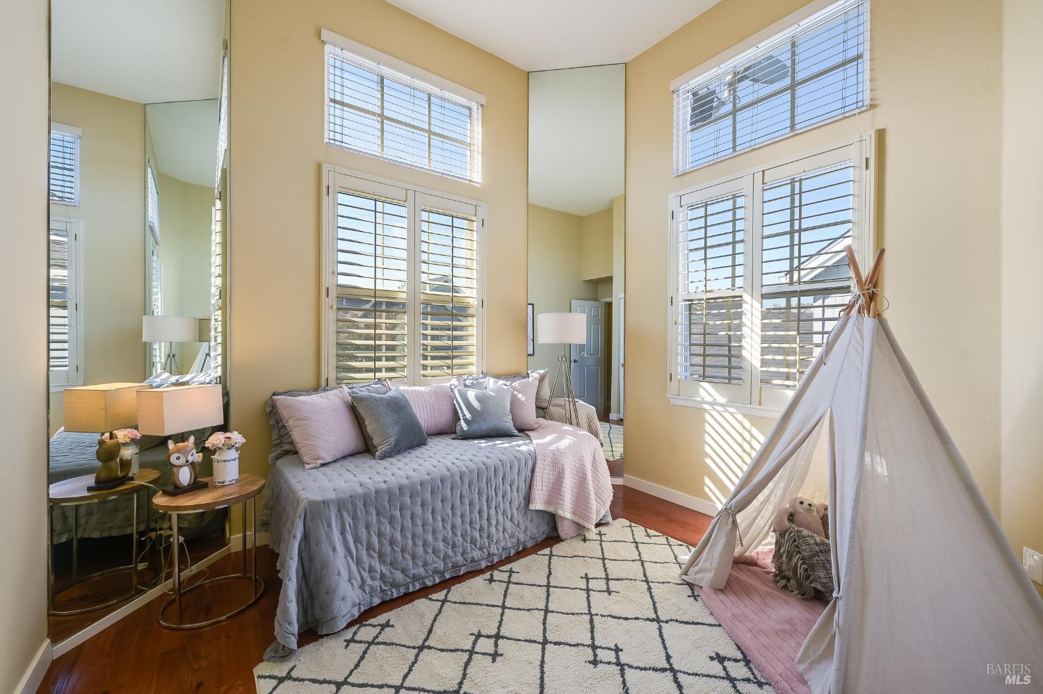 64 Mariners Circle San Rafael CA 94903