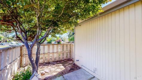 2180 Knolls Drive Santa Rosa CA 95405