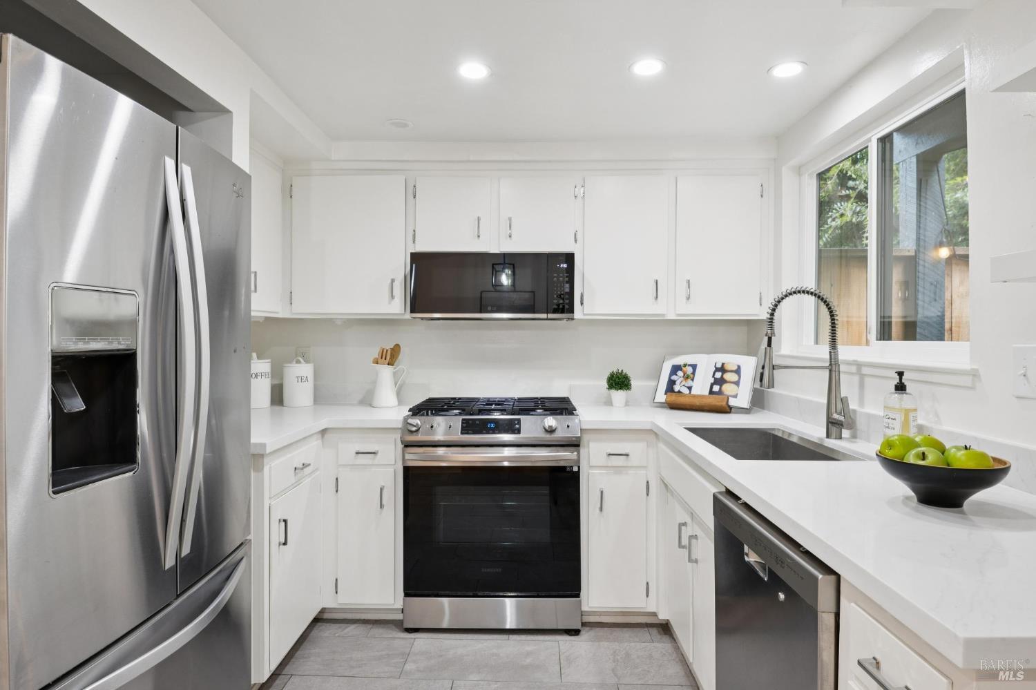 54 Grande Paseo San Rafael CA 94903