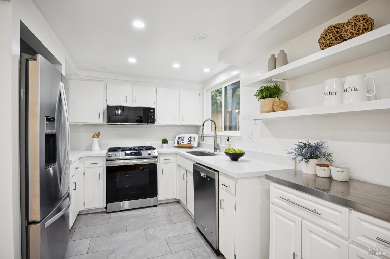 54 Grande Paseo San Rafael CA 94903