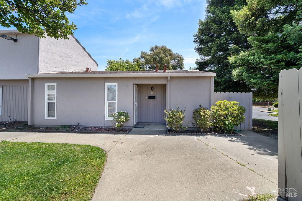 15 El Cerrito Court Fairfield CA 94533