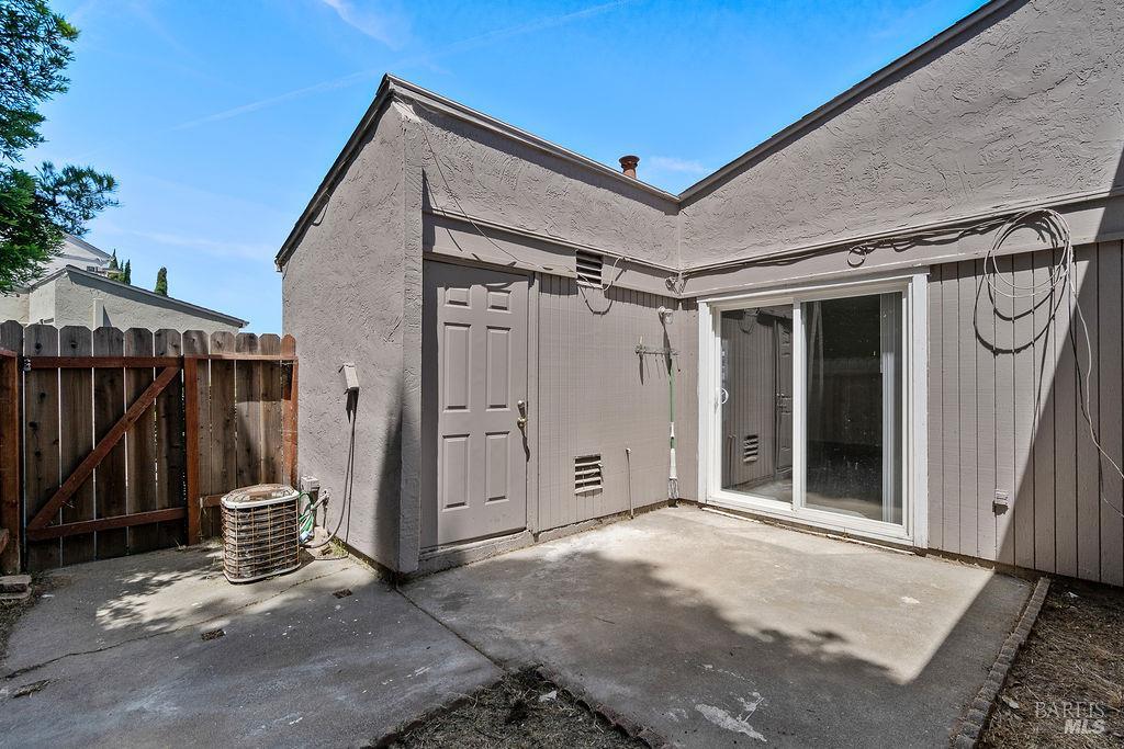 15 El Cerrito Court Fairfield CA 94533