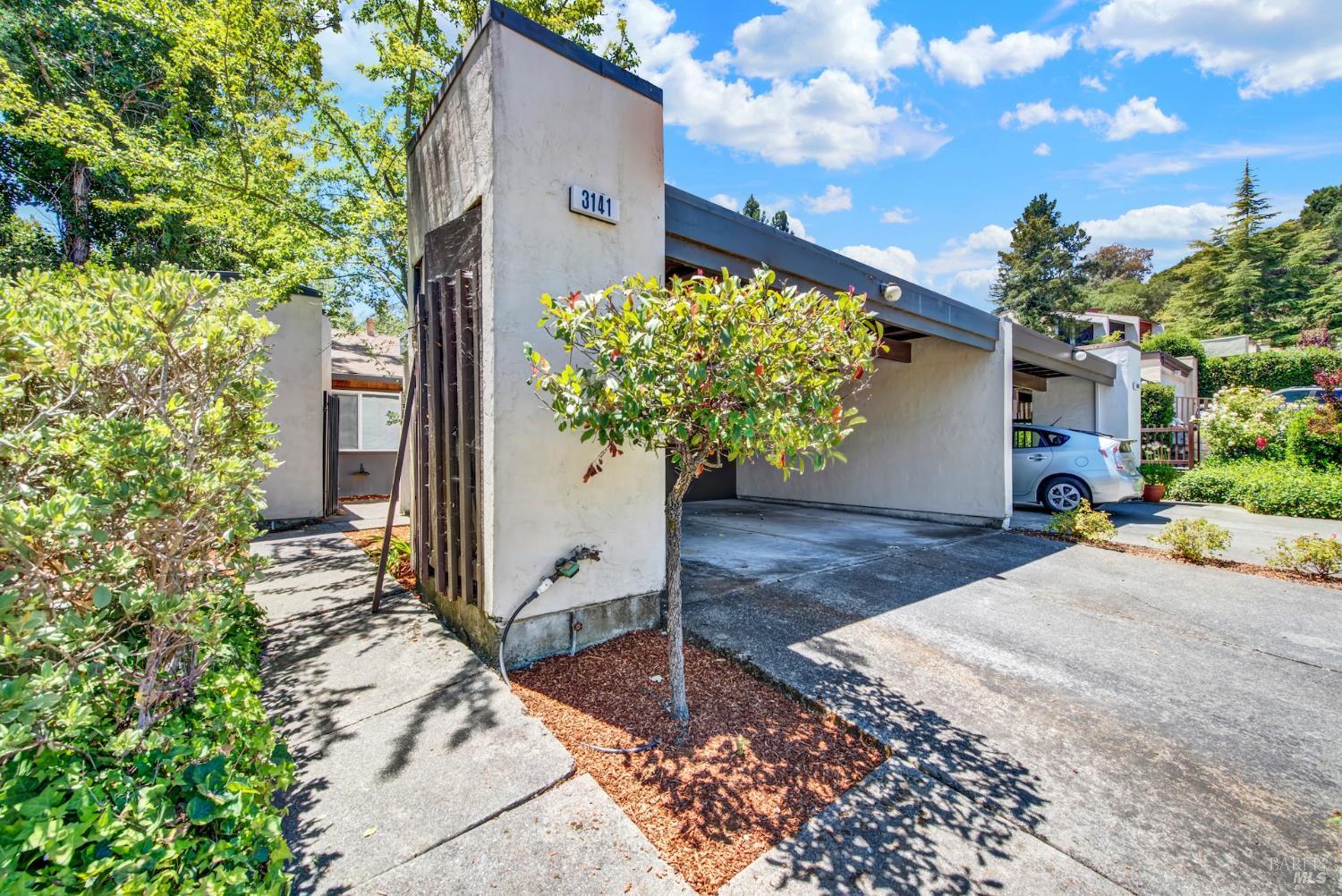 3141 Valley Wood Lane Napa CA 94558