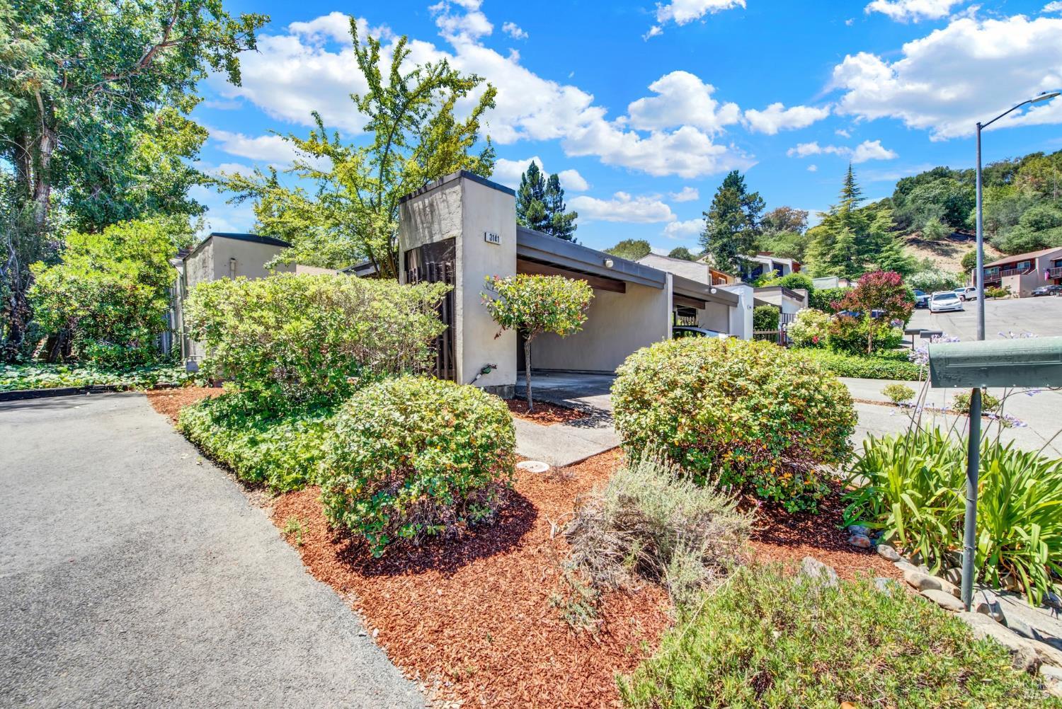 3141 Valley Wood Lane Napa CA 94558