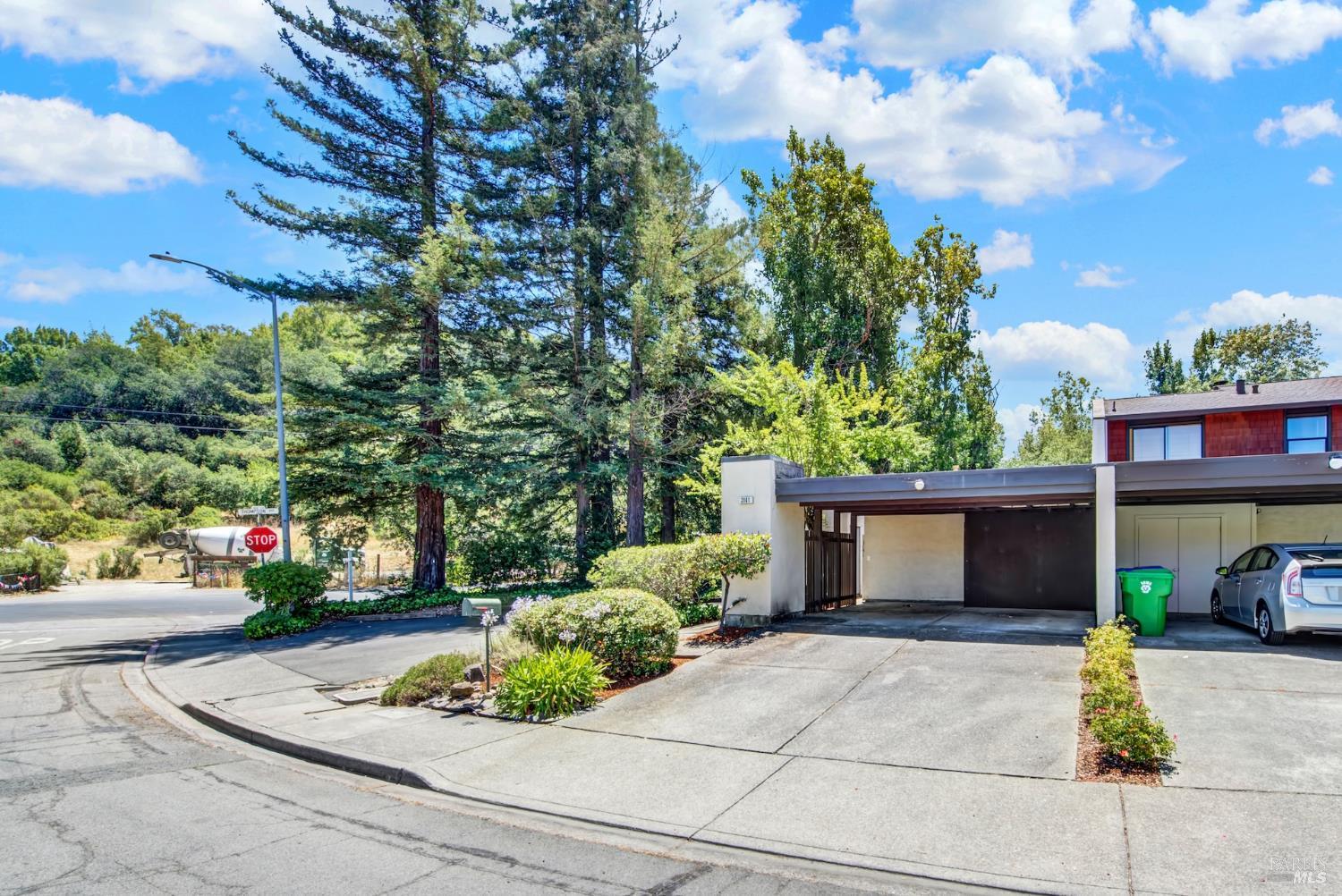 3141 Valley Wood Lane Napa CA 94558