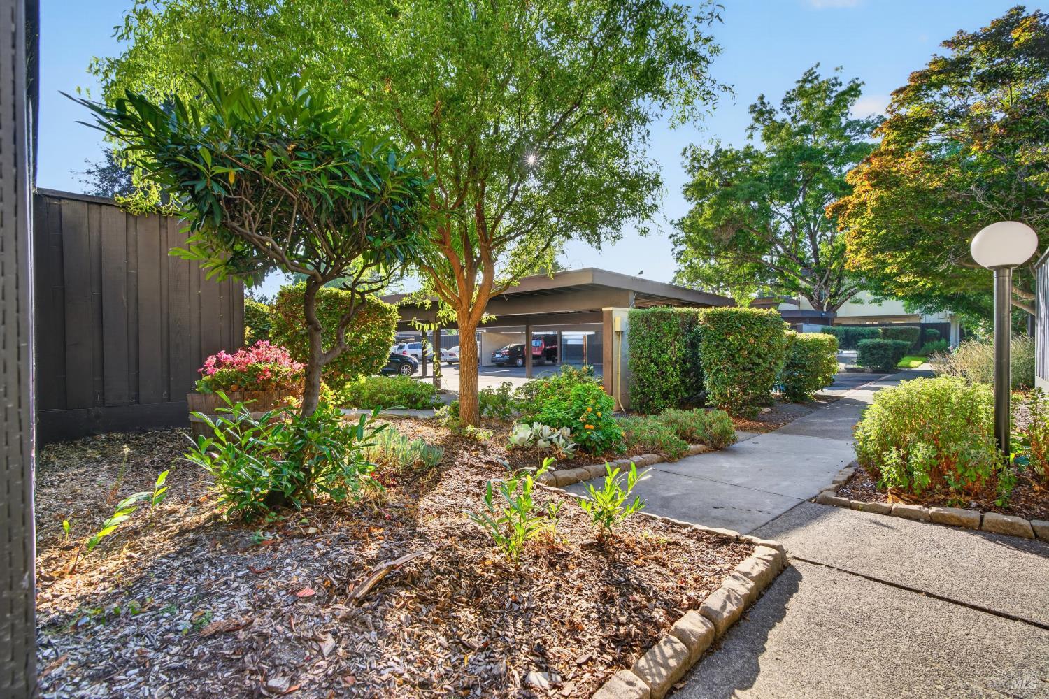 1713 Las Pravadas Court Santa Rosa CA 95409