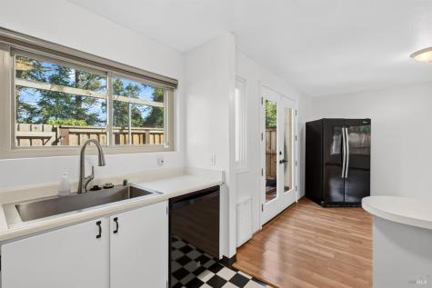 1713 Las Pravadas Court Santa Rosa CA 95409