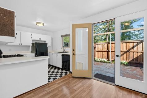 1713 Las Pravadas Court Santa Rosa CA 95409