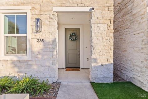 235 Gambrel Circle Santa Rosa CA 95403