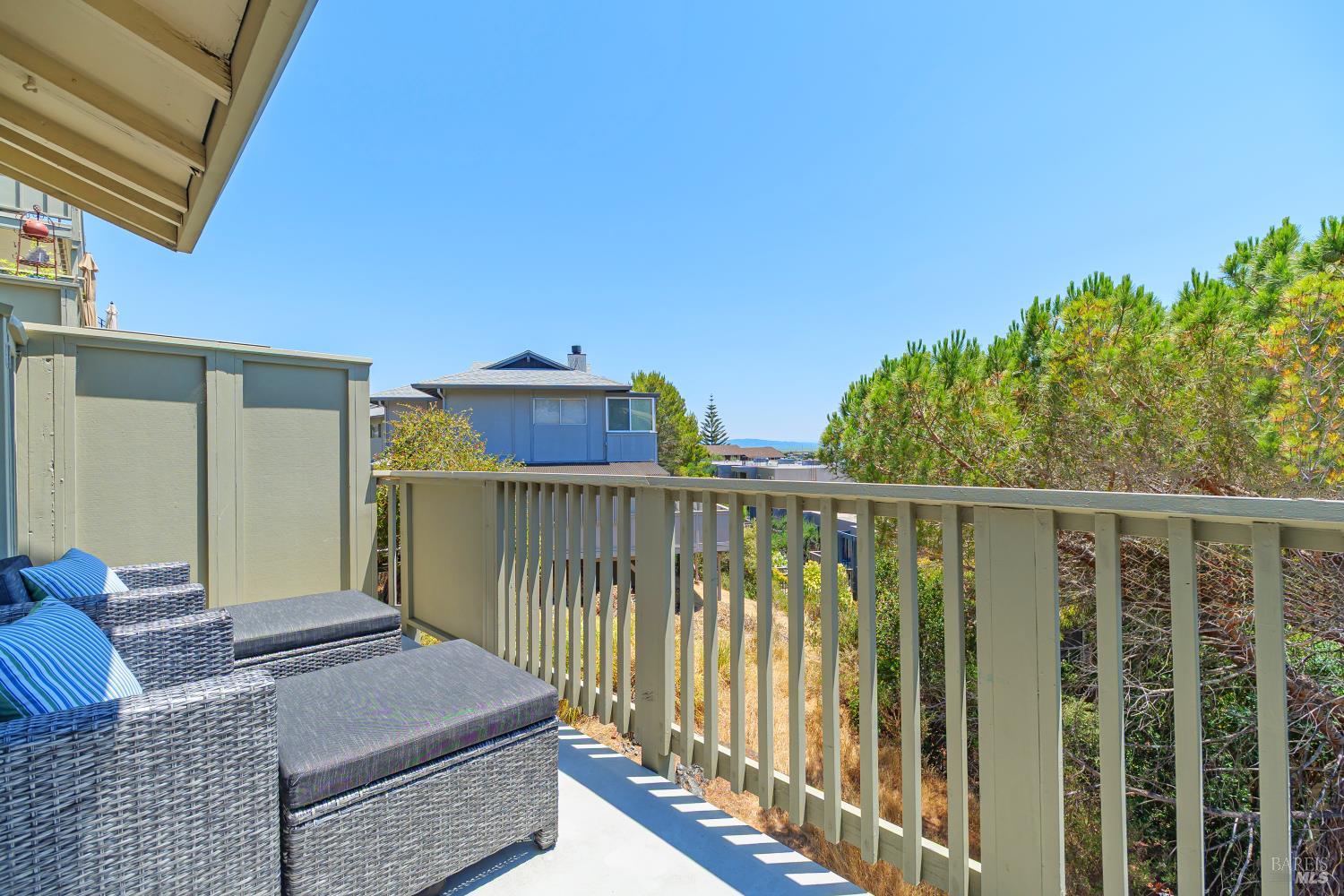175 Upper Via Casitas Way Greenbrae CA 94904