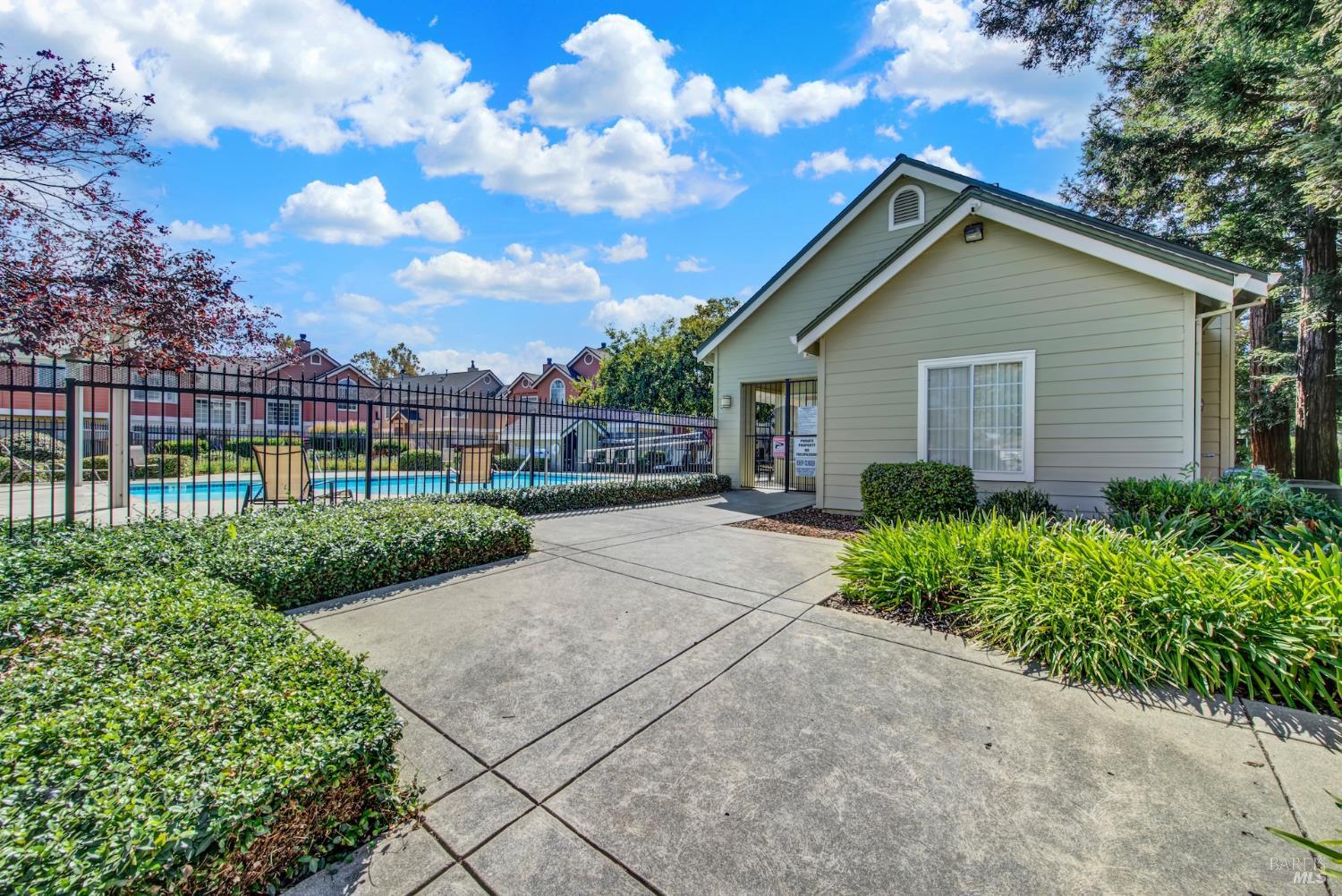 104 Manchester Drive Fairfield CA 94533