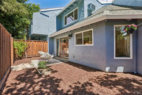 612 Racquet Club Circle Rohnert Park CA 94928
