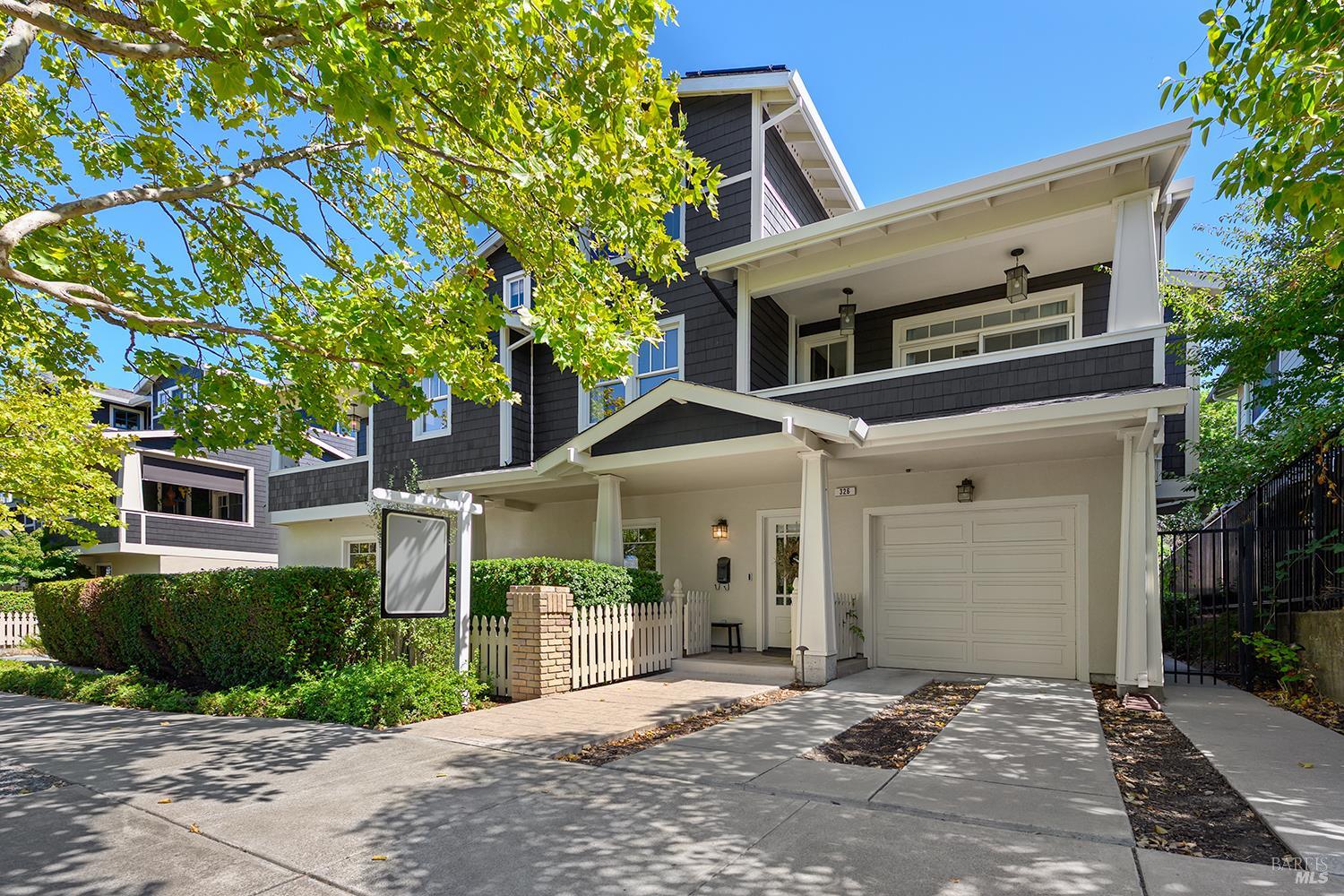 326 Liberty Street Petaluma CA 94952