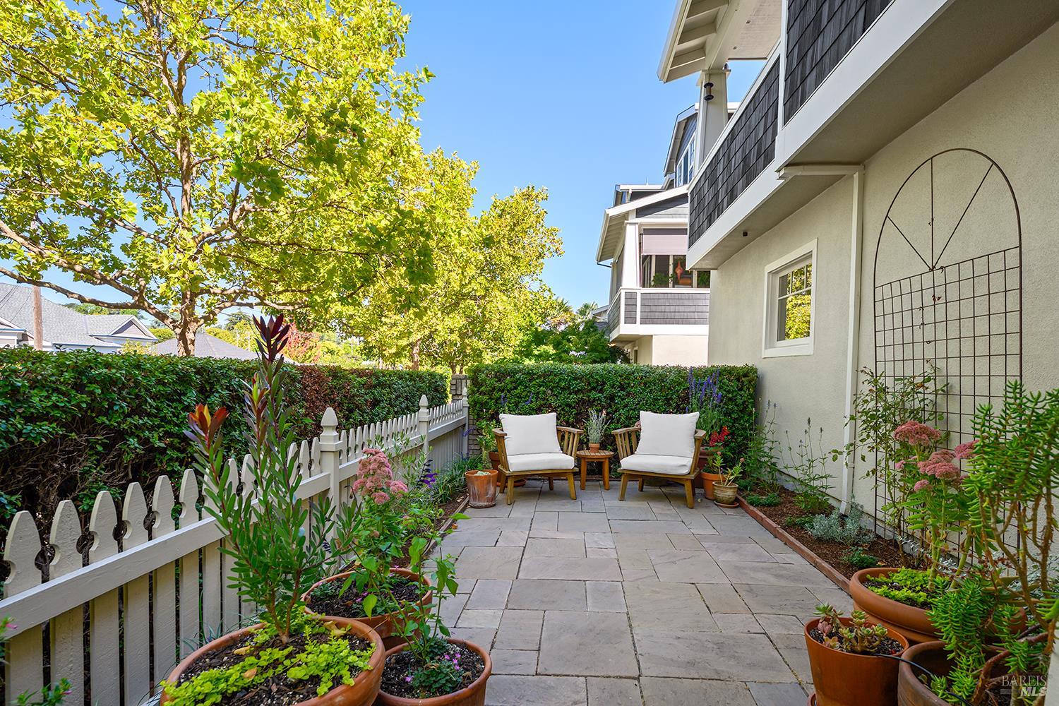 326 Liberty Street Petaluma CA 94952