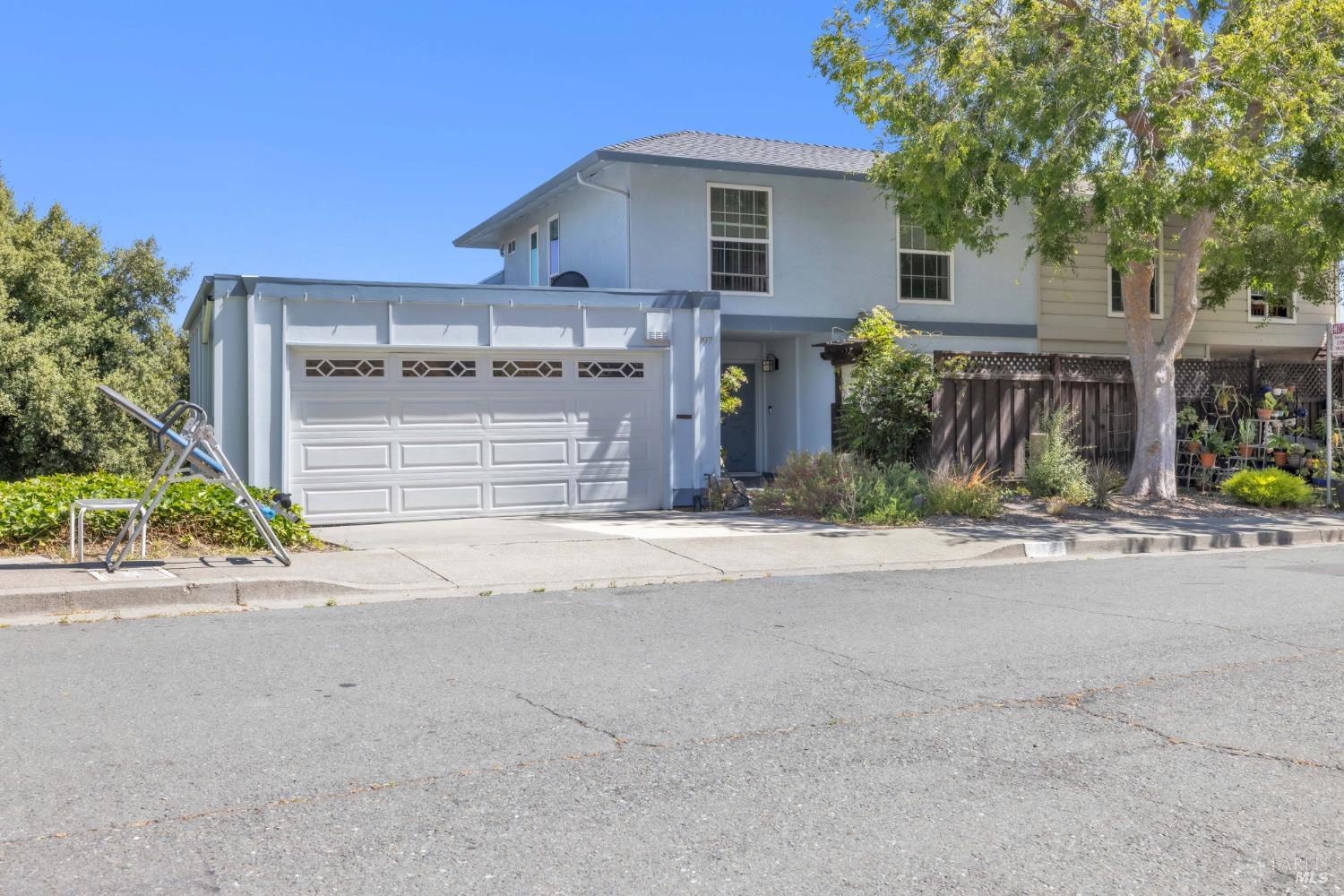 997 Parkside Drive El Sobrante CA 94803