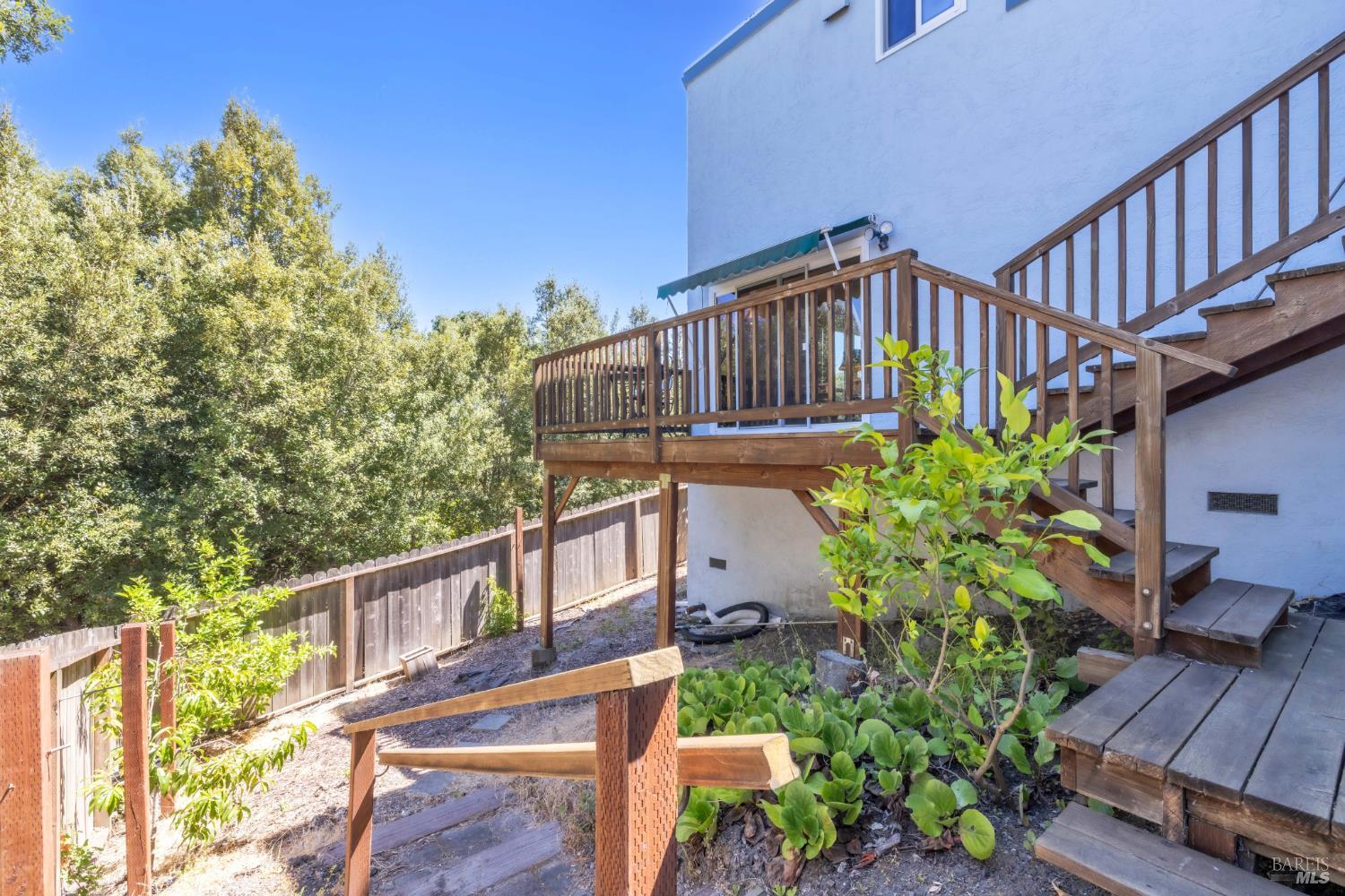 997 Parkside Drive El Sobrante CA 94803